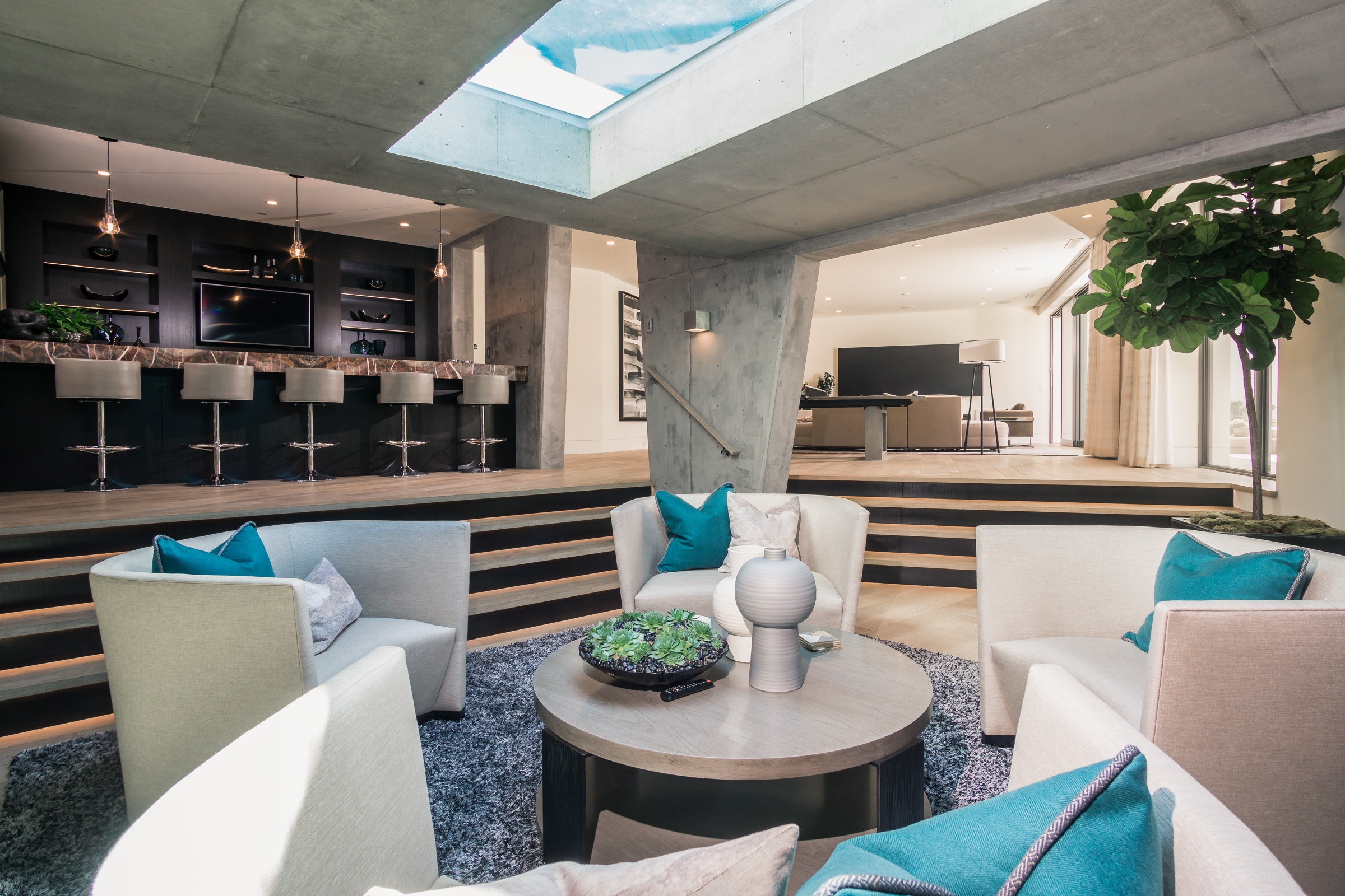 Cameo Shores luxury real estate Newport Beach
